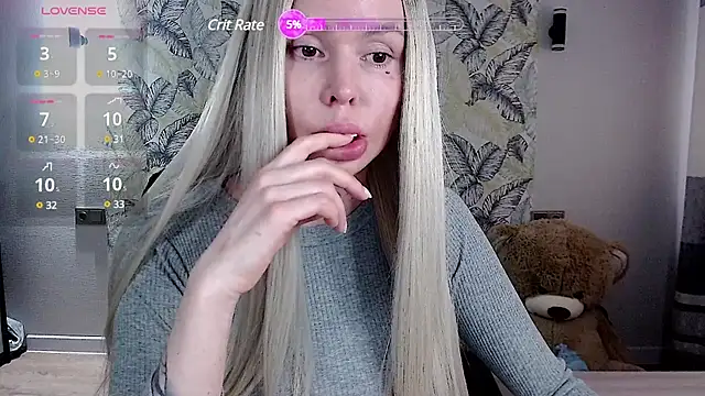 Snapshot of Marmalade_Fox chatting on 03.09.25 Marmalade Fox online show from 03.09.25