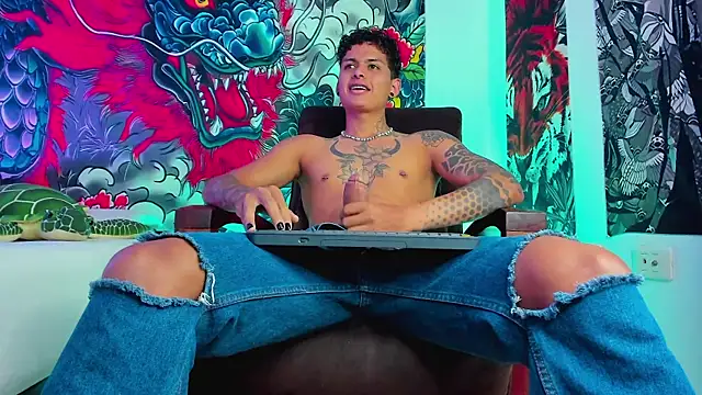 Maxi Gray online show from 09.17.25