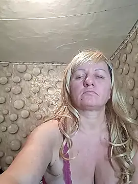 FameLara online show from 01.14.26