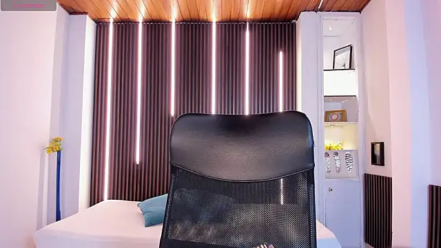 martina mancini online show from 03.24.26