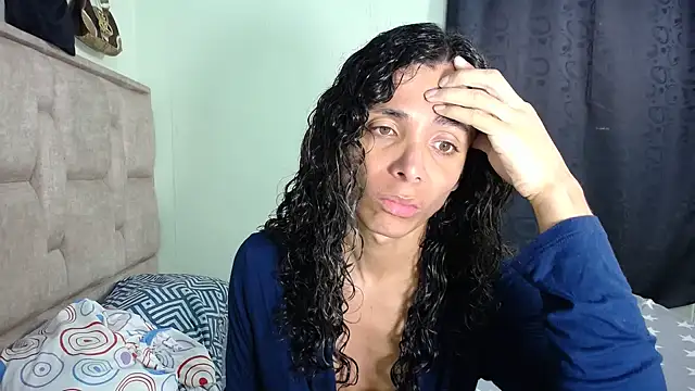 Nadia Monroe online show from 02.04.25