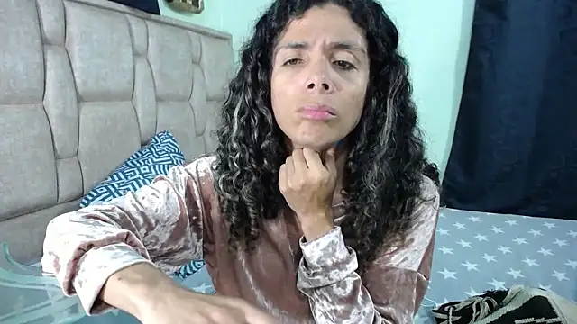 Nadia Monroe online show from 02.09.25