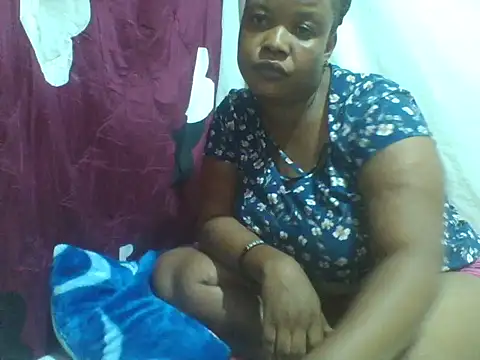 Snapshot of big-clts chatting on 09.19.25 big-clts online show from 09.19.25