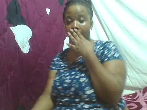 Snapshot of big-clts chatting on 11.07.25 big-clts online show from 11.07.25