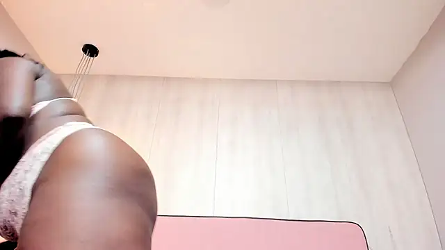 ShairaCoxx online show from 01.24.25