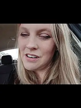 Cumonkatie online show from 01.11.26