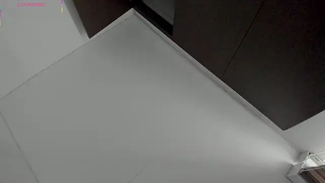 Oriana Guzman online show from 01.05.26