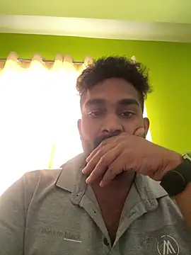 Handsomehunk 4U online show from 12.05.24