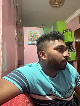 Handsomehunk 4U online show from 01.18.25