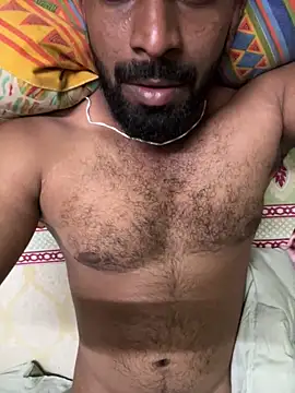 Handsomehunk 4U online show from 12.22.25