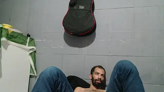 UncutToyBoy23cm online show from 07.02.26