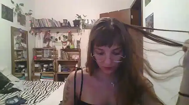 Snapshot of SweetyBabyDemon chatting on 12.07.24 SweetyBabyDemon online show from 12.07.24