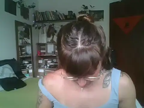Snapshot of SweetyBabyDemon chatting on 12.14.24 SweetyBabyDemon online show from 12.14.24
