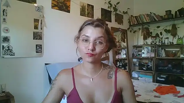 Snapshot of SweetyBabyDemon chatting on 03.08.25 SweetyBabyDemon online show from 03.08.25