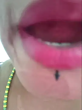 gatadeojosclaros online show from 03.16.26