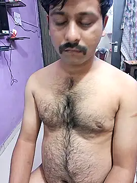 Snapshot of GlassBarge9 chatting on 01.05.25 GlassBarge9 online show from 01.05.25