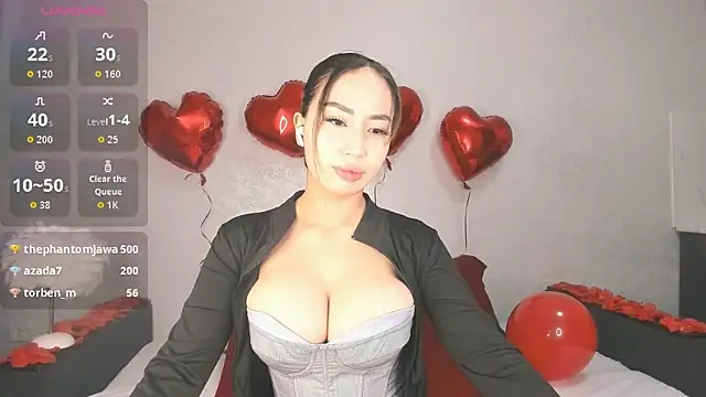 Snapshot of Long_is1and chatting on 02.15.26 Long is1and online show from 02.15.26