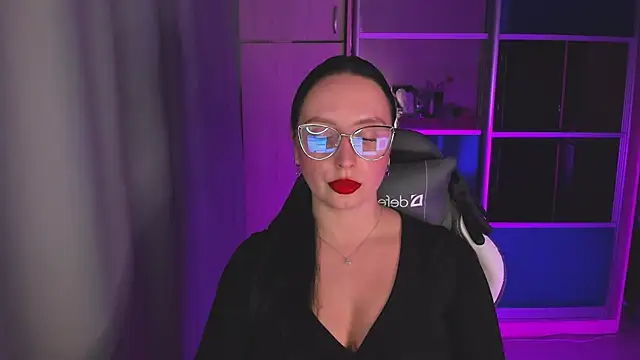 Christy Calypso online show from 04.08.26