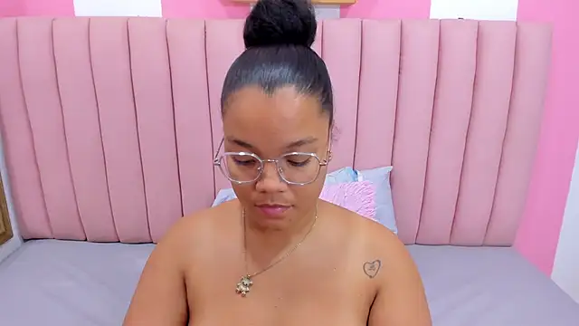 ISABELLA 020 online show from 03.07.25