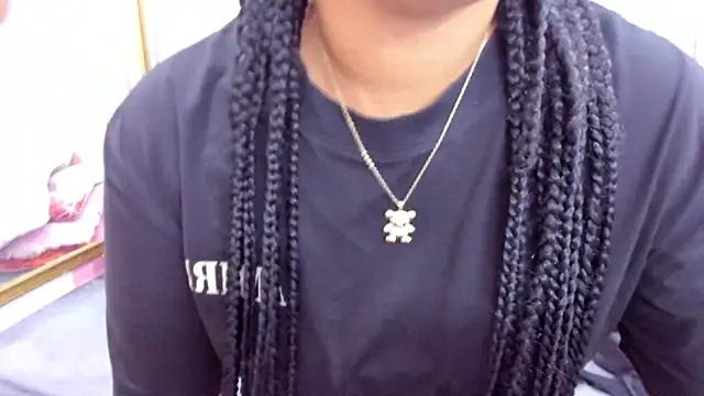 ISABELLA 020 online show from 03.19.25