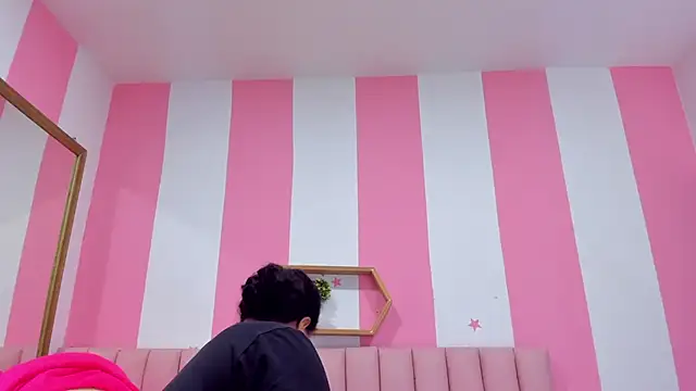 ISABELLA 020 online show from 09.22.25