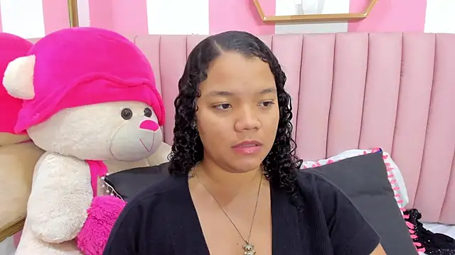 ISABELLA 020 online show from 11.29.25