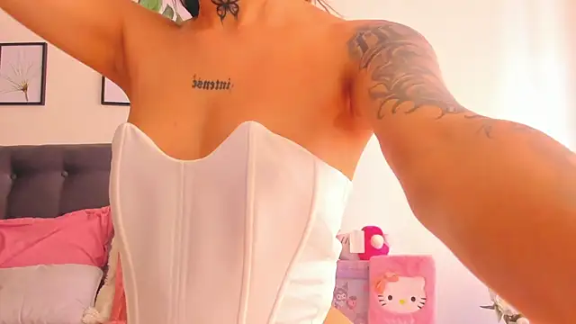 Snapshot of Andrea_flow chatting on 01.18.25 Andrea flow online show from 01.18.25