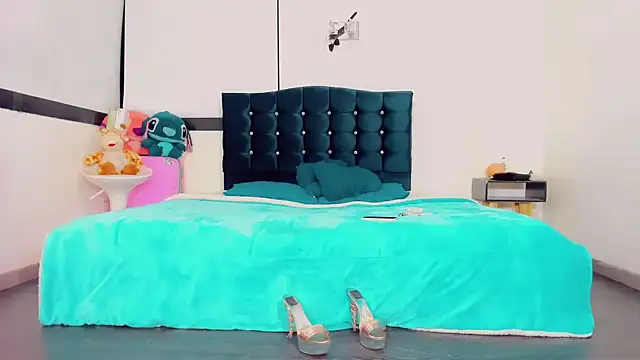  Riannagarcia  online show from 03.15.25