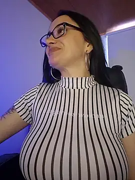 Snapshot of preetypeach chatting on 02.10.26 preetypeach online show from 02.10.26