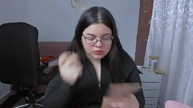 Aria Fullbuster online show from 12.05.25