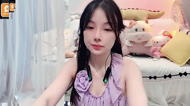 AKiKi711 online show from 09.20.25