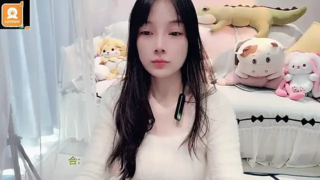 AKiKi711 online show from 10.26.25