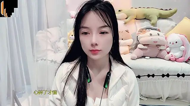 AKiKi711 online show from 11.06.25