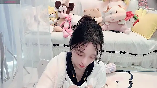 AKiKi711 online show from 03.11.26