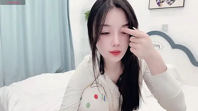 AKiKi711 online show from 04.09.26