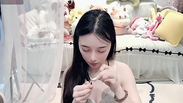 Snapshot of AKiKi711 chatting on 06.15.26 AKiKi711 online show from 06.15.26
