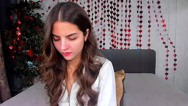 Milana Crystal  online show from 02.20.26