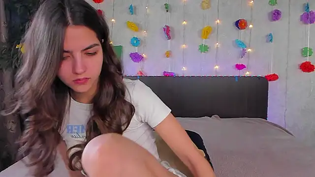 Milana Crystal  online show from 03.26.26