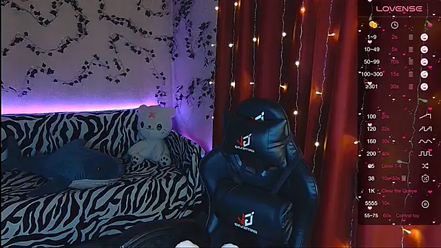 Sidney blush online show from 01.15.25