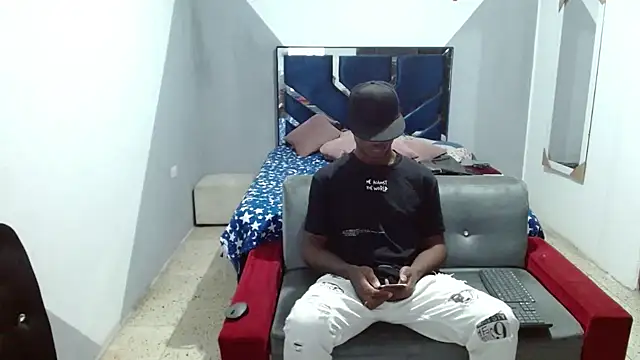 MiguelAngelxl online show from 10.22.25