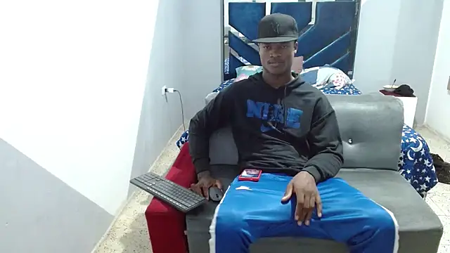 MiguelAngelxl online show from 11.20.25