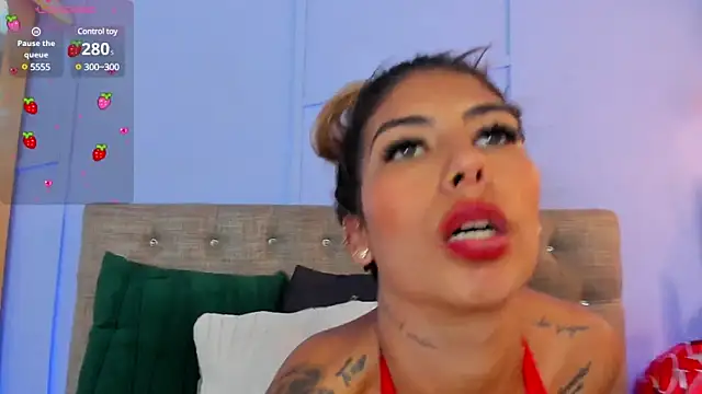 Georgina-coule online show from 02.17.25