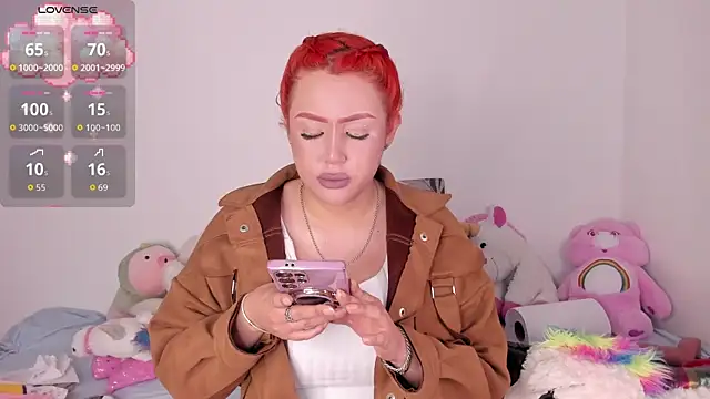 Yuna Hot online show from 10.22.25