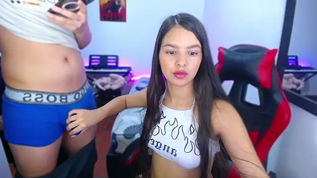 jessi and boy online show from 11.13.25