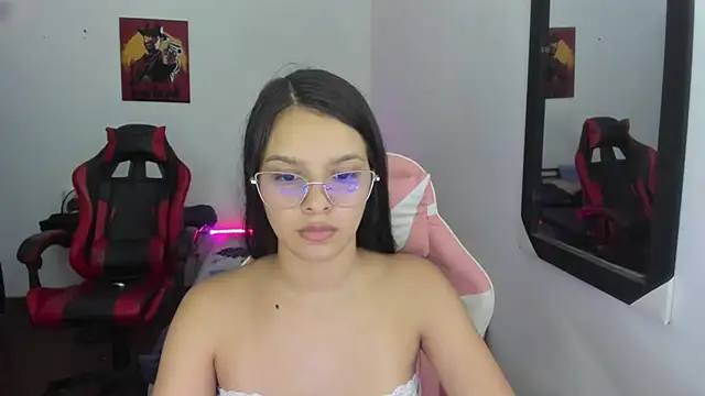 jessi and boy online show from 12.18.25