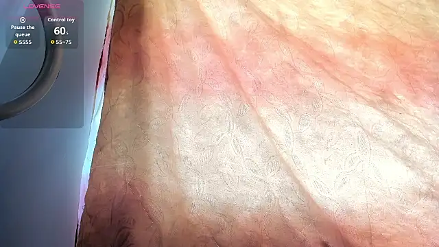 Snapshot of Kylie2211 chatting on 01.14.26 Kylie2211 online show from 01.14.26