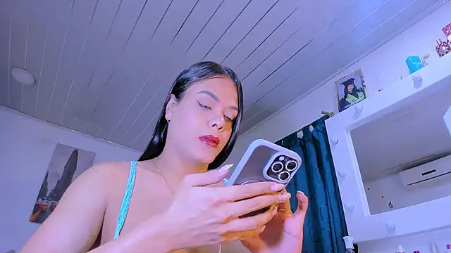 LatinVenuz online show from 02.21.26