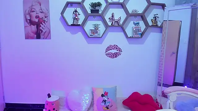 SharonSander online show from 04.02.26