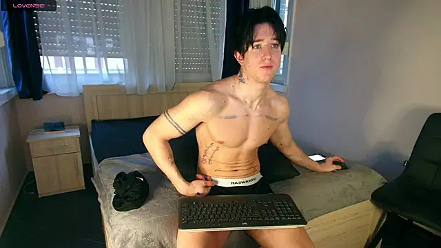 ChristianLevine  online show from 02.10.26