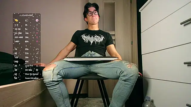 ChristianLevine  online show from 04.08.26